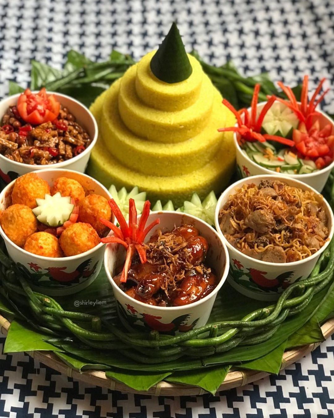 Nasi Tumpeng, Sajian Ikonik Hari Kemerdekaan yang Sarat Makna