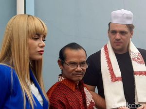 Perdana! Dinar Candy Pertemukan Ayah dengan Pacar Bulenya