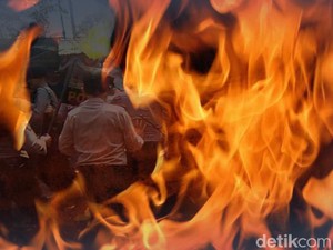Tersiram Bensin Saat Bermain Api, Tubuh Bocah di Batang Terbakar