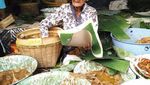 Berusia Hampir 100 Tahun, Para Penjual Makanan Ini Tetap Semangat Lestarikan Kuliner Indonesia