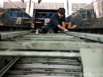 Perawatan dan Pemeliharaan Eskalator JPO Salemba