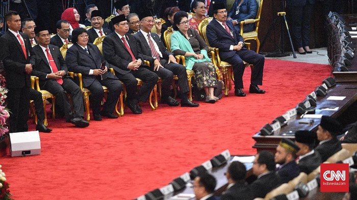 Sejumlah menteri Kabinet Kerja mengikuti Sidang Tahunan MPR di Kompleks Parlemen, Senayan, Jakarta, Jumat (16/8/2019). ANTARA FOTO/Sigid Kurniawan/ama.