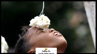 Nih buat kamu yang sering menelan janji manis. Lebih baik ikut lomba makan kerupuk ketimbang lomba makan janji manis. Foto: Istimewa