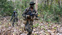 Masing-masing grup berisikan 25 personel. Mereka terdiri dari prajurit Marinir Indonesia dan Amerika Serikat saling bergantian mengejar musuh di dalam hutan.