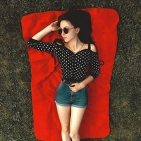 Wanita berusia 24 tahun ini lulus pemeriksaan latar belakang dan diterima di divisi kepolisian berkuda, karena ia sudah memiliki pengalaman berkuda meskipun usianya masih muda. Foto: dok. Instagram @daria___b