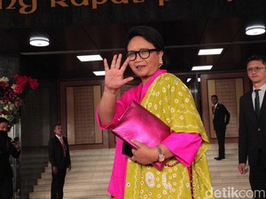 Dampingi Jokowi Terima Tamu, Pratikno-Pramono-Retno Bertahan di Kabinet?
