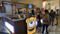 Kuma: Merasakan Sensasi Gurih Cheese Toast Rainbow yang Mulur Kekinian