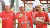 Kabarnya ini merupakan petugas rutan yang ikuti lomba masak untuk meramaikan semarak HUT RI yang ke-74. Foto: Istimewa