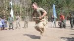 Seru! Marinir AS dan Indonesia Ikuti Lomba HUT RI di Dalam Hutan