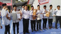 Bupati Ciamis Herdiat Sunarya berpesan kepada narapidana yang bebas di hari kemerdekaan ini bisa memperbaiki diri. Bisa kembali ke masyarakat dan hidup dengan masyarakat secara normal.