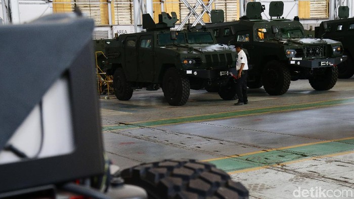 Aneka kendaraan tempur Pindad