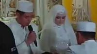 Ini Tampilan Roger Danuarta dan Cut Meyriska Bersanding di Depan Penghulu