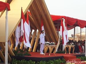 Anies Baswedan Pimpin Upacara HUT ke-74 RI di Pulau Reklamasi