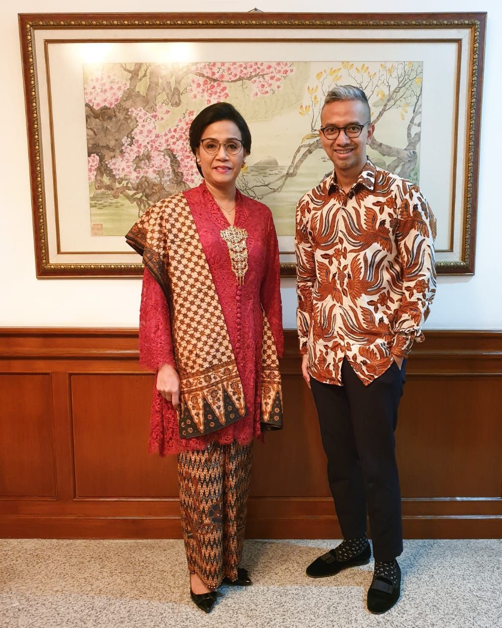 Sri Mulyani Pakai Karya Didiet Maulana