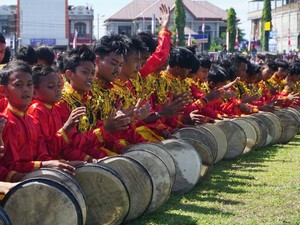 2019 Pemuda Aceh Meriahkan HUT RI ke-74 dengan Tari Rapai Geleng