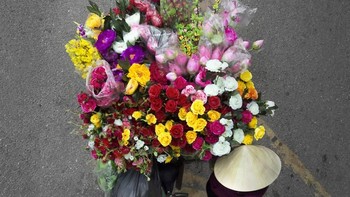 Inspirasi fotonya datang ketika sedang mengabadikan jalanan di kota Hanoi. Foto: Loes Heerink