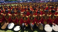 Para penari tampak kompak bergerak mengikuti irama musik. Selain untuk memeriahkan HUT RI, juga sebagai momen memperkenalkan kembali tari Rapai Geleng ke generasi muda. (dok. Istimewa)