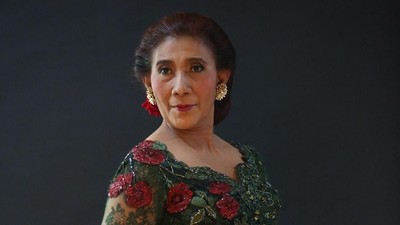 Potret Menteri Susi Pakai Kebaya Anne Avantie: Crazy and Beautiful
