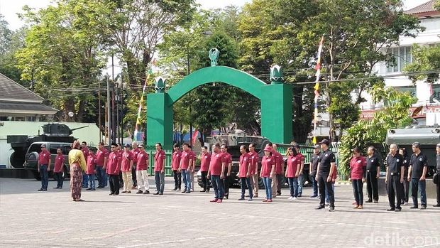 Uniknya Komunitas Agus di Yogya Gelar Upacara 17 Agustus