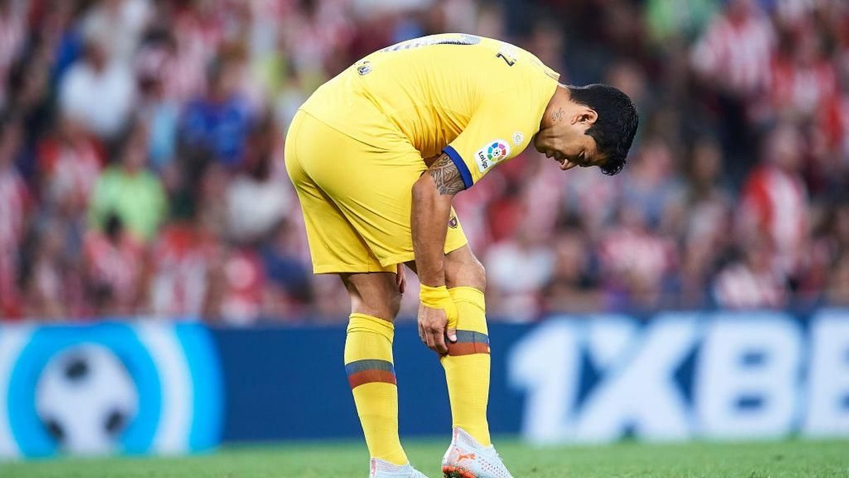 Luis Suarez sudah pulih dari cedera betis dan siap main lawan Valencia (Juan Manuel Serrano Arce/Getty Images)