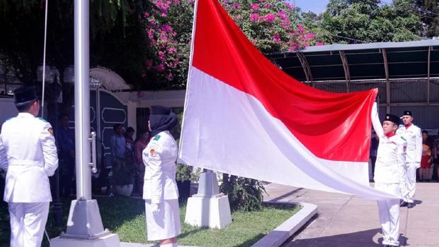 Gladi bersih upacara HUT ke-74 RI di KBRI Phnom Penh.
