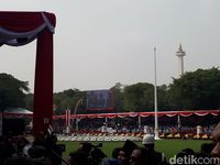 Ungkapan Syukur Paskibraka Salma Pembawa Bendera Merah Putih di Istana