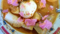 Racikan standar ketupat plus gulai cubadak dan telur rebus. Gurih pedas mantap. Foto : Instagram @primayaufriza