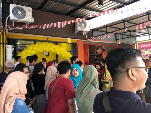 Rayakan Kemerdekaan RI, Kaesang Pangerep Buka Sang Pisang di Sidoarjo
