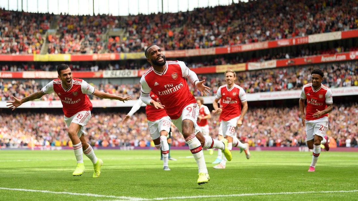 Desakan fan bukan alasan utama Arsenal boros di bursa transfer musim panas ini (Foto: Michael Regan / Getty Images)