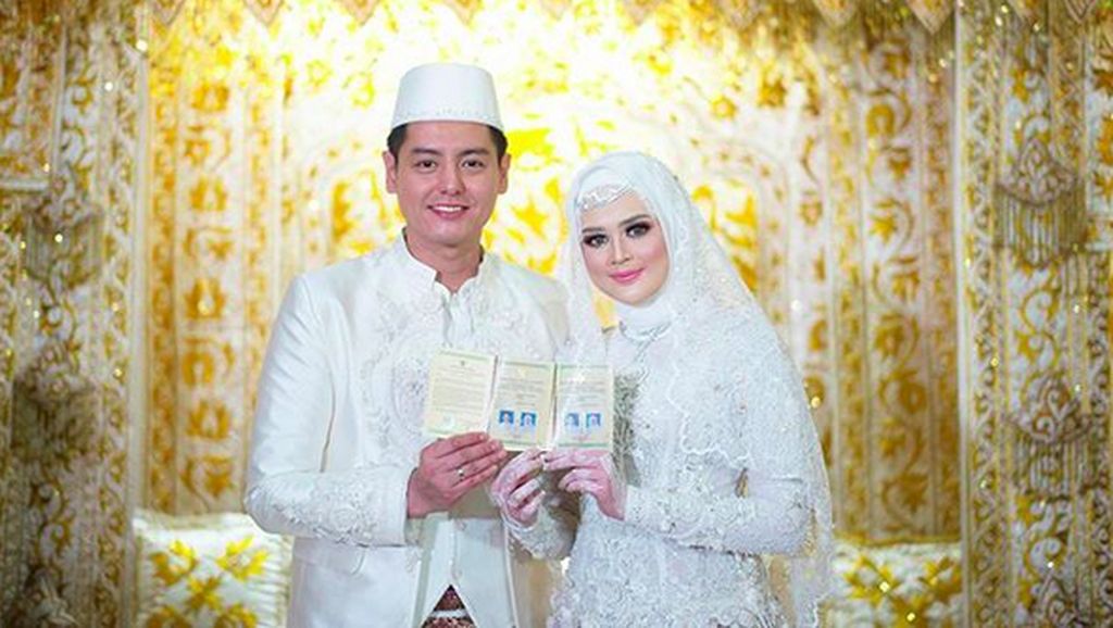 5 Fakta Pernikahan Roger Danuarta Dan Cut Meyriska