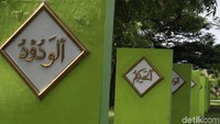 Kuburan Massal Tsunami di Desa Ulee Lheue ini menjadi bukti bahwa empat belas tahun lalu Aceh, termasuk Kota Banda Aceh pernah porak poranda akibat diamuk tsunami.