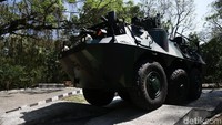 Di situs resminya kita lihat PT Pindad (Persero) mulai masuk pada pengembangan teknologi kendaraan bermotor pada tahun 1993 melalui program Mobil Nasional.