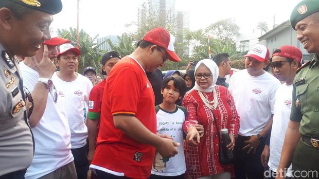 Anies Baswedan lomba tarik tambang, Sabtu (17/8/2019)