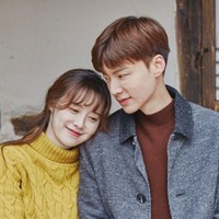 Cinta Mati dengan Ahn Jae HyunTetapi, semua itu berubah ketika aktris berusia 34 tahun ini bertemu Ahn Jae Hyun. Goo Hye Sun merasakan hubungan yang begitu kuat sehingga ia melupakan semua lukanya dan memilih untuk mengikat janji suci. Saya tidak bisa membayangkan putus dengannya. Itu sebabnya saya menikah dengan Ahn Jae Hyun. Saya pikir saya akan mati jika kita putus. Putus menjadi pikiran yang menakutkan dan mengerikan, kata Goo Hye Sun. Foto: dok. Youtube
