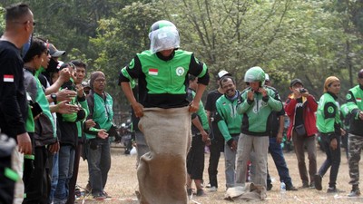 Kemeriahan Festival Merah Putih ala Ojol