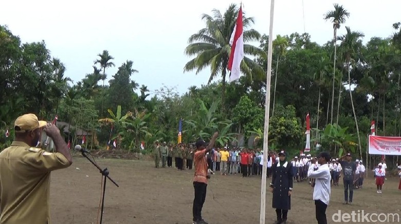 Cerita Warga Desa di Papua yang Baru Pertama Kali Rasakan 17-an Cerita Warga Desa di Papua yang Baru Pertama Kali Rasakan 17-an