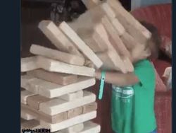 Adrian Karius, Meme Ledekan buat Kiper Liverpool