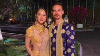 Bunga Citra Lestari bersama sang suami, Ashraf yang salah satunya tampil sebagai tamu undangan di pernikahan tersebut. Foto: dok.Instagram BCL