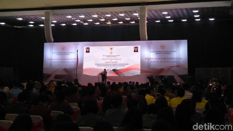 Zulkifli Hasan Kembali Singgung Sistem Model GBHN di Pidato Hari Konstitusi Zulkifli Hasan Kembali Singgung Sistem Model GBHN di Pidato Hari Konstitusi