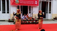 Ada juga dari Kintari Foundation yang menampilkan Tari Piring dan Tari Lombok. Acara berlangsung dengan meriah. (dok. KBRI Praha)