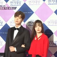 Perceraian Unggahan Instagram Goo Hye Sun membuat heboh dunia hiburan Korea Selatan. Pada postingannya, sang aktris menyebut  sang suami Ahn Jae Hyun berniat menceraikannya. Suamiku yang berubah pikiran tentang pernikahan kami karena ia sudah bosan ingin menggugat cerai. Tapi aku ingin menjaga pernikahan kami. (Dia bilang akan menghubungi media pekan depan, tapi aku ingin memberitahu semua orang kalau ini tak akan terjadi. Aku ingin mengungkap apa yang terjadi), tulis Goo Hye Sun.Foto: dok. Youtube