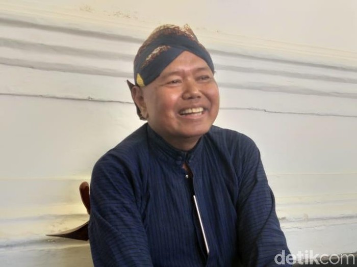 Abdi dalem Kraton Yogyakarta mainkan lagu nasional dalam rangka HUT ke-74 RI, Minggu (18/8/2019).