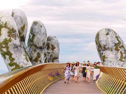 9 Bangunan Unik dan Fotogenik di Dunia
