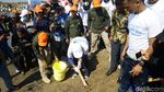 Momen Menteri Susi Bersih-bersih Pantai Timur Ancol