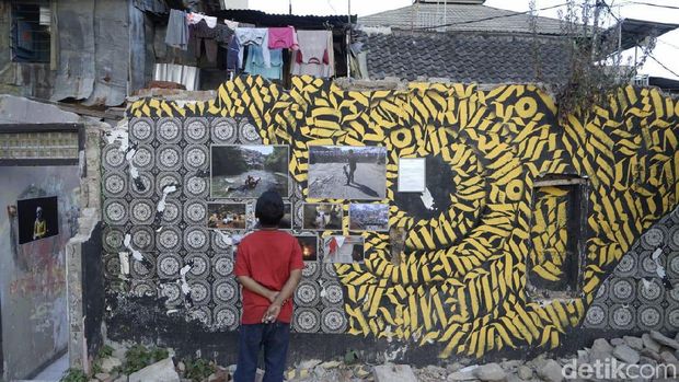 Potret Kesertaraan di Balik Reruntuhan Rumah Deret Tamansari Bandung