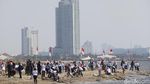 Aksi Bersih-bersih Pantai Ancol Dalam Rangka HUT RI