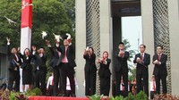 BCA mendukung penerapan QR Code Standar Pembayaran Indonesia (QRIS) melalui implementasi secara bertahap dalam rangka menjamin konektivitas dan interoperabilitas ekosistem pembayaran nasional dengan menggunakan satu standar QR Code. Istimewa