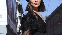 Nama Olivia Culpo semakin dikenal tatkala dia dinobatkan jadi wanita terseksi 2019 versi Maxim. Model dan Miss Universe 2012 ini suka jalan-jalan (oliviaculpo/Instagram)  