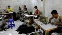 Kini Ampuh Kurniawan mampu menyerap tenaga kerja warga sekitar, sebanyak 212 orang. 