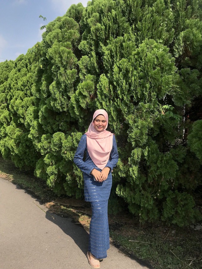 Cuitan yang telah disukai 14 ribu lebih itu pun membuat banyak netizen terhibur atas tingkah manis murid-murid Zulaikha. Aku sangat mencintai anak-anak. Mereka nakal tidak apa-apa, yang penting jangan kurang ajar aja, cuit Zulaikha. Foto: Twitter @zulyqhakifle